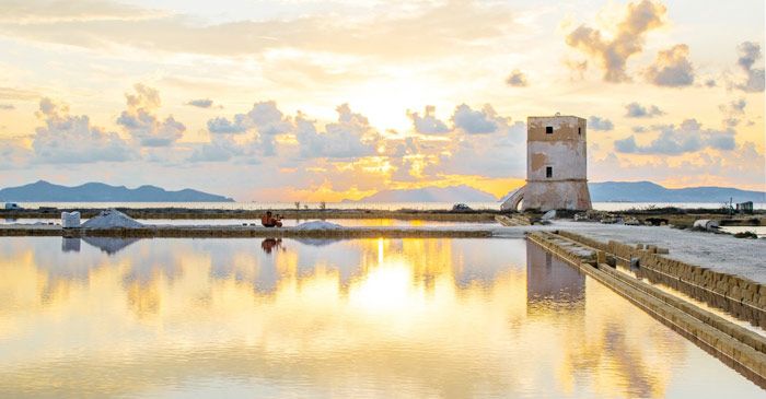 Le Saline, la Porta del Sole e tramonti unici al mondo: perché Trapani  merita l'Unesco